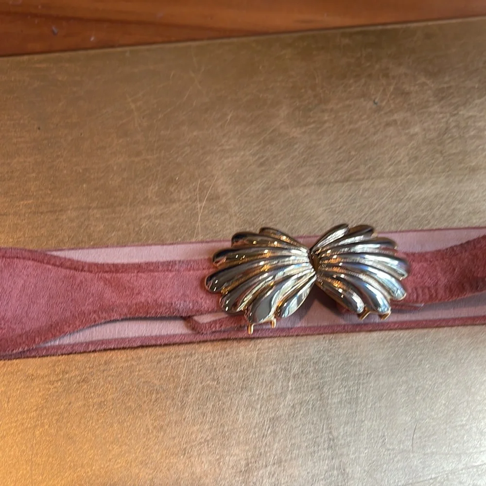 Vintage Carlisle Suede Seashell Clasp Belt